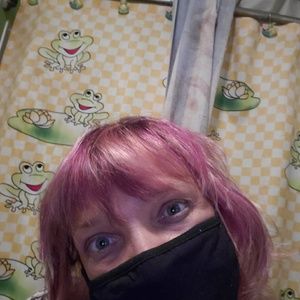 Meet your Posher, Claudia